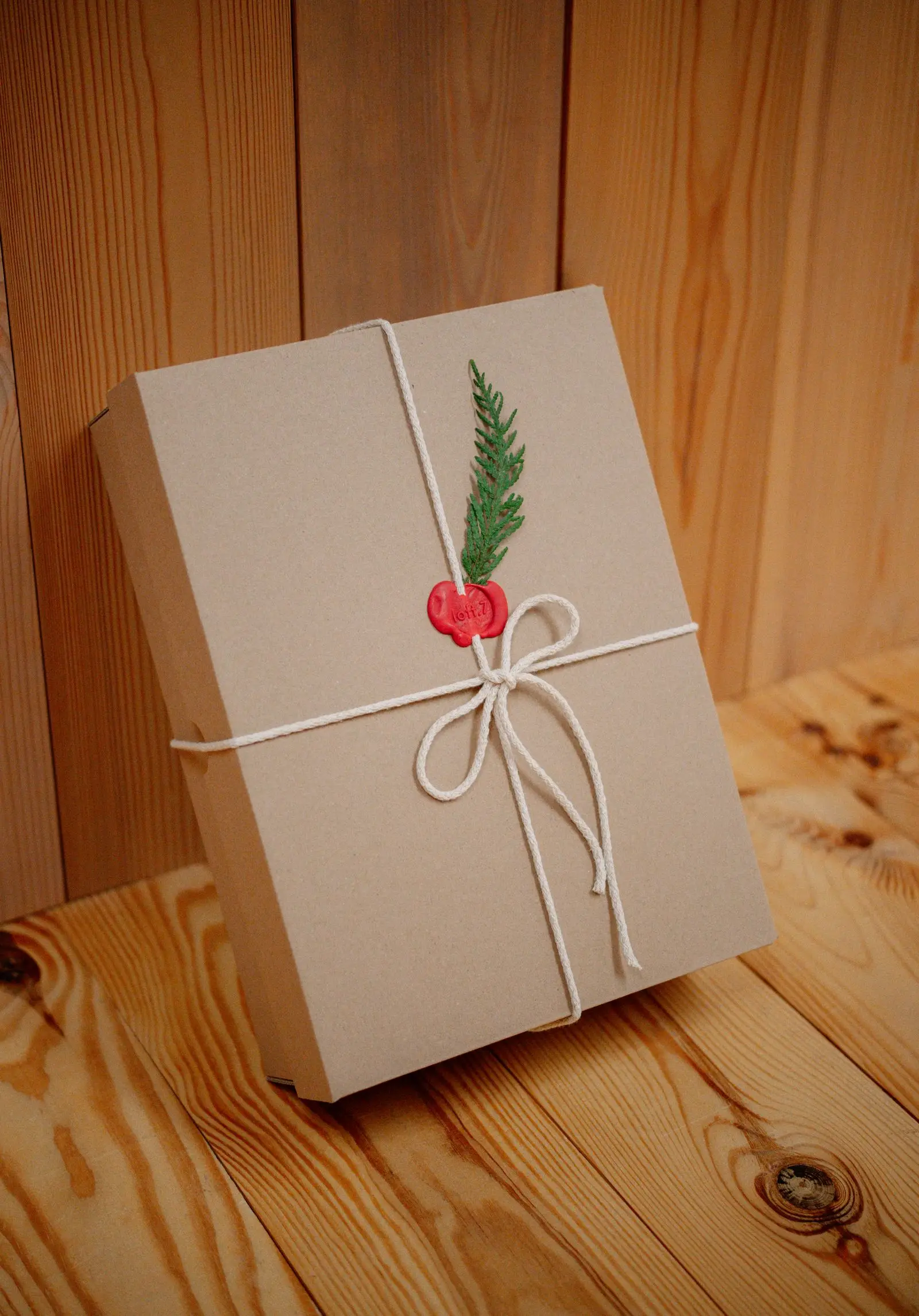 Caja de regalo corporativo envuelta